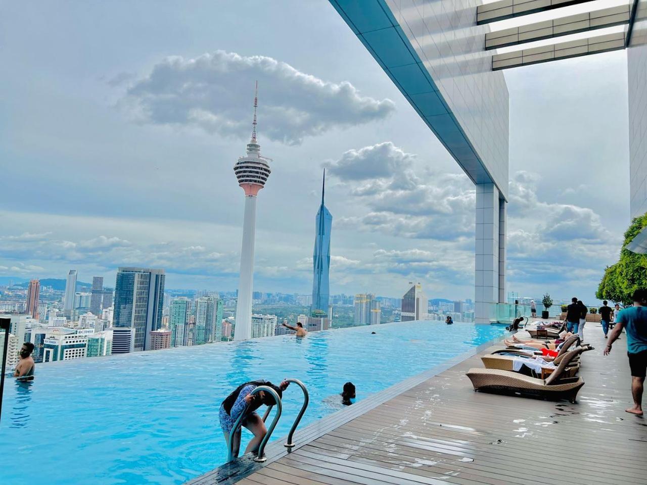 Pangsapuri Rooftop Pool Platinum Klcc